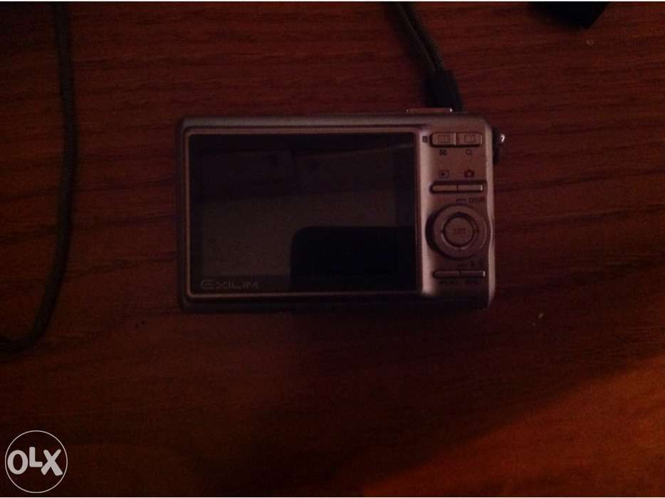 Máquina digital e antigas de rolo