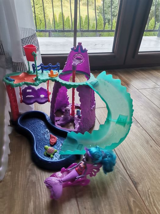 Duży zestaw Enchantimals 6 zestawów, 8 lalek i akcesoria w bdb stanie