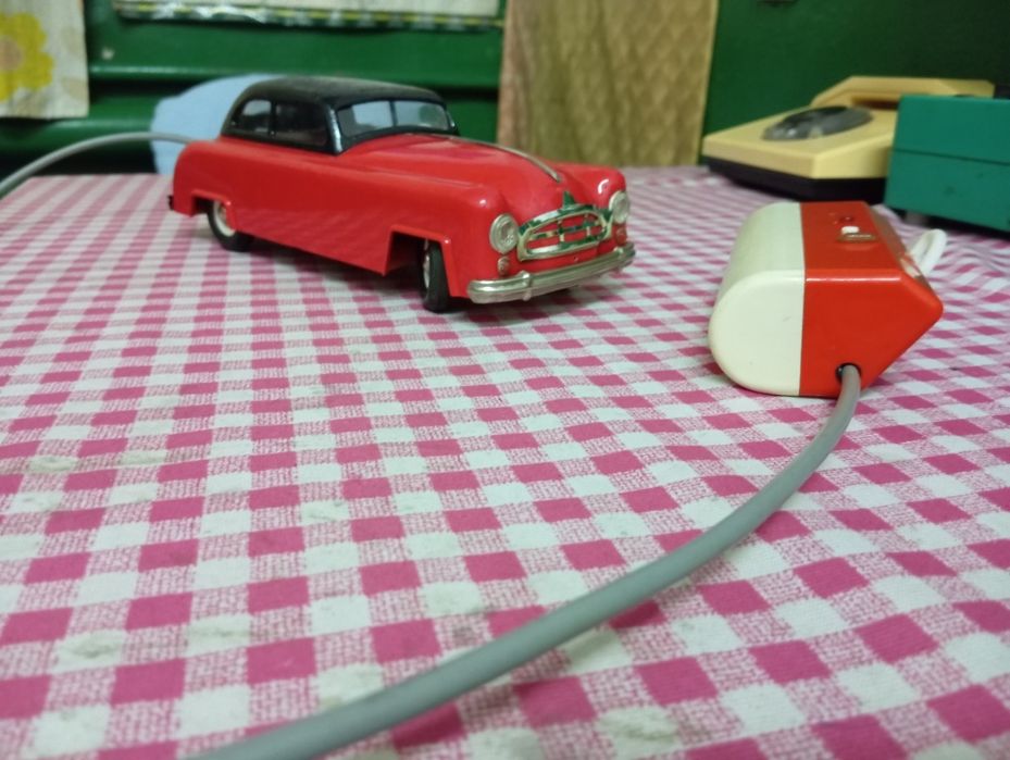 Игрушки машинки СССР. Машинка на управление