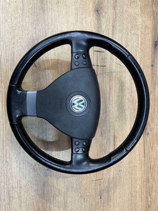 Kierownica Volkswagen Golf 5