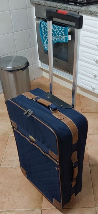 MALA DE VIAGEM DE PORÃO. Casa,Arrumação,Quarto,Férias,Sala,Mudanças.