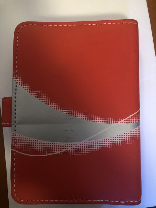 Agenda em bolsa e argolas