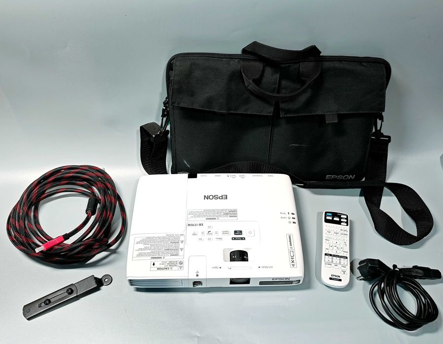 Projektor multimedialny Epson SLIM 3LCD WiFi HDMI EB-1776W Pilot Mocny