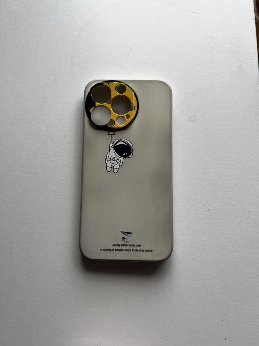 etui iphone 13 pro