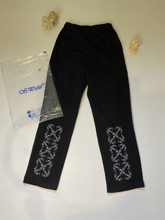 Off white pants.