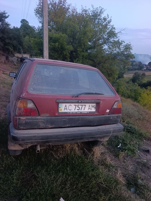 Продам гольф 2 цілий або поагригатно 1.3 бенз находу