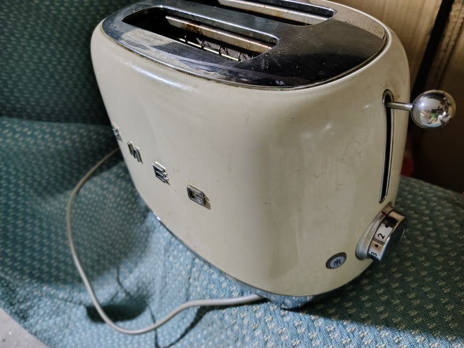 Smeg Torradeira Creme (Avariada) - Excelente estado estético, para reparação