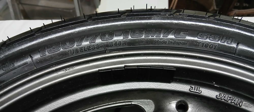 Yamaha XJ 600 (jantes e pneus a estrear)