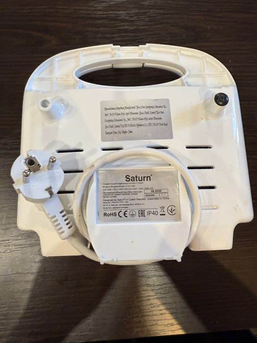 Сендвічниця Saturn