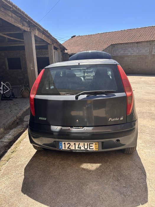 Fiat Punto económico e pronto a andar