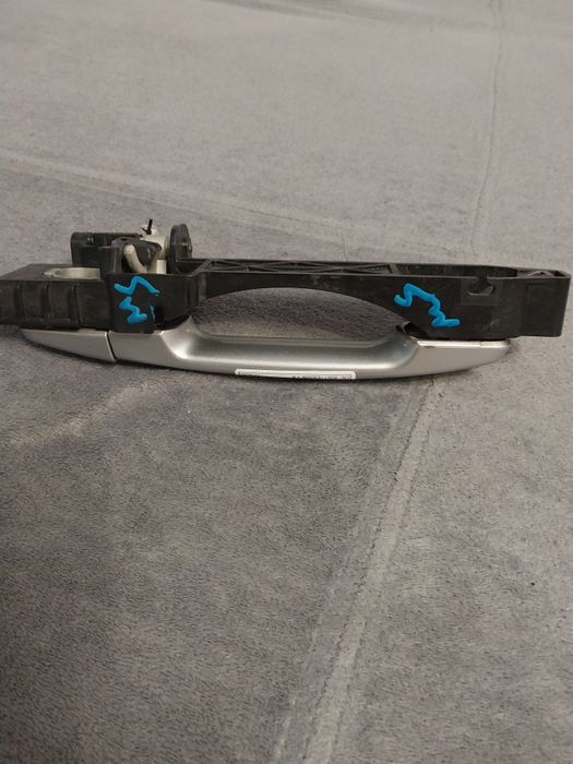 Продам ручку  двері зад левую