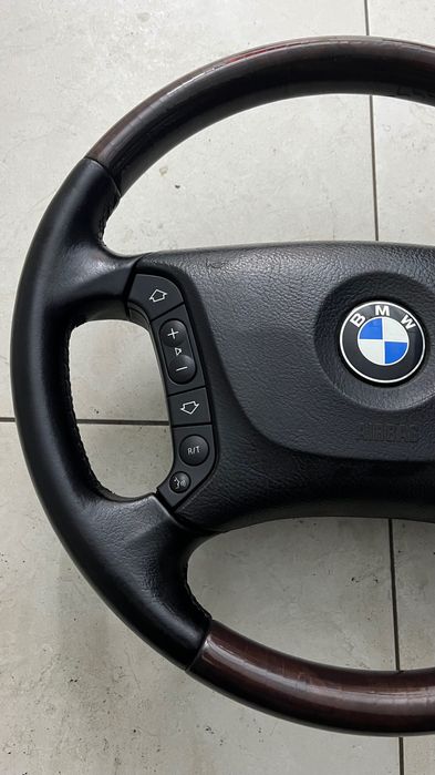 Руль е38 е39 е53 рестайл
BMW OEM Wood & Leather E38 E39 E46 E53