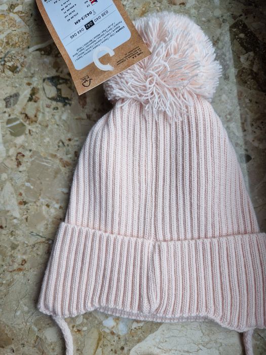 Nowa czapka dla dziewczynki