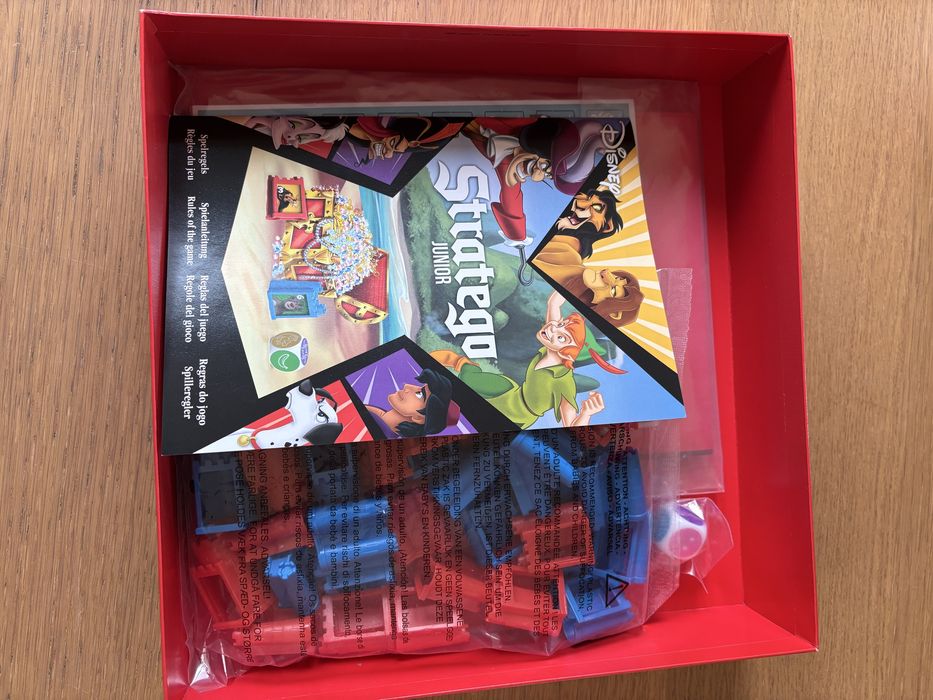 Vendo jogo Stratego novo
