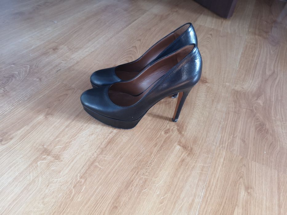 Czarne szpilki. Rozmiar 37