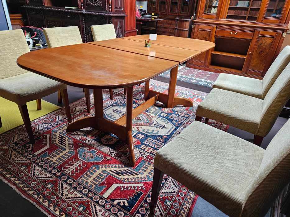 Mesa em madeira maciça - óptimo estado geral - Extensível - Só