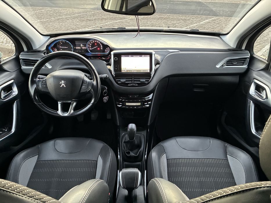 Peugeot 2008 1.2 Puretech — photo 5
