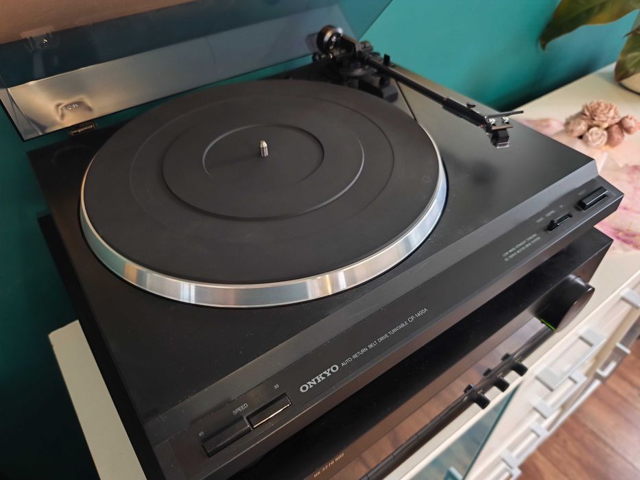 Onkyo CP-1400A gramofon