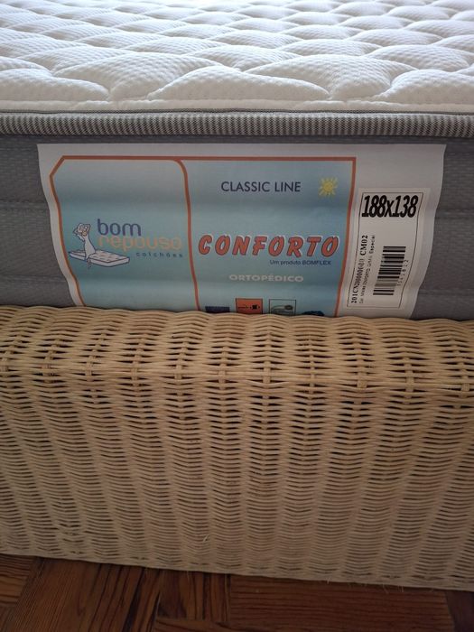 Colchão praticamente novo