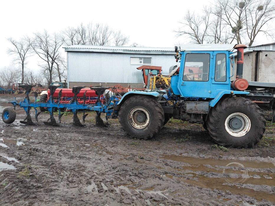 Продається трактор хтз17221