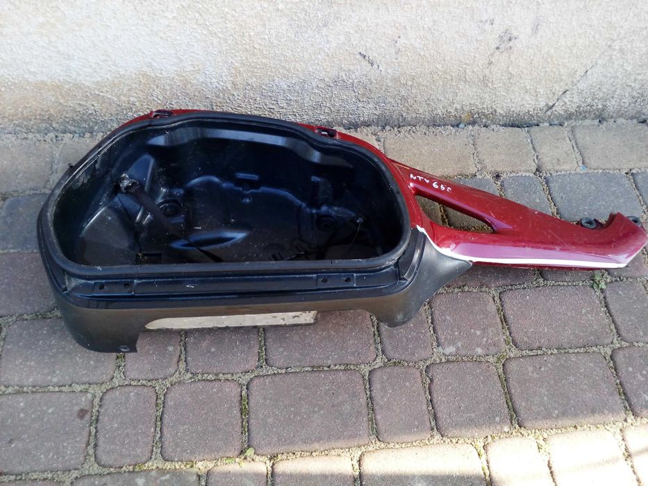 Honda ntv 650 Deauville kufer prawy