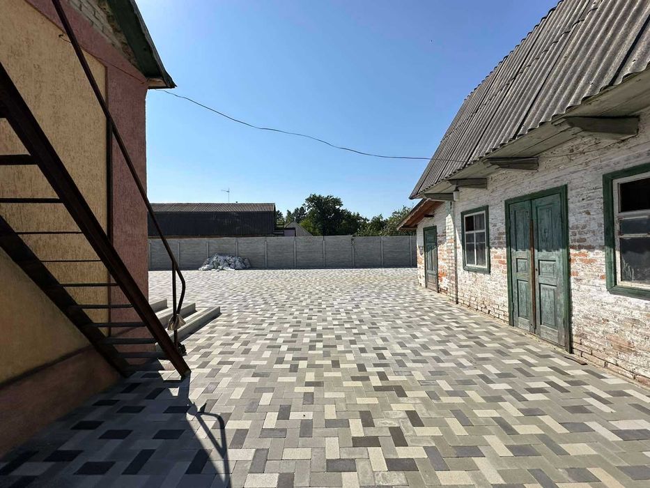 Продається гарний будинок! с. Плесецьке)