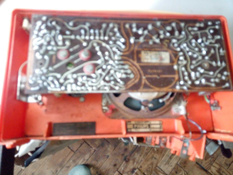 Rádio Portátil a Pilhas Antigo