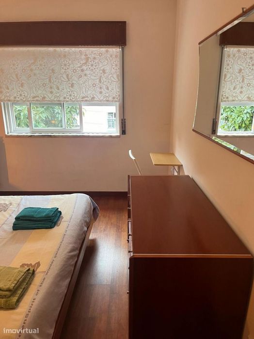 Quarto - localizado em Benfica Lisbon