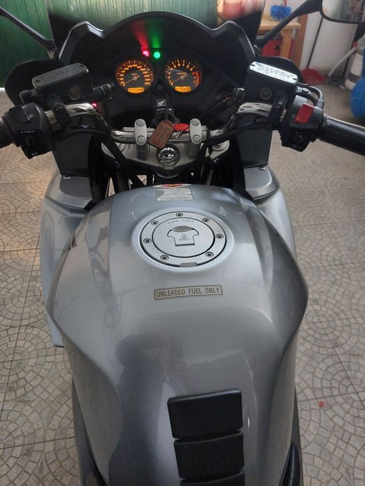 Honda CBF1000 abs,excelente estado de conservação nacional