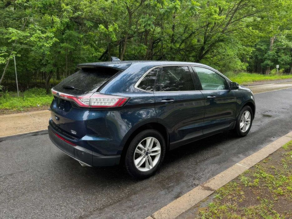 Ford Edge      2017