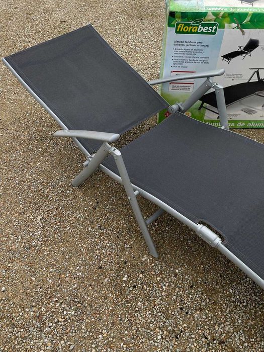 ESPREGUIÇADEIRAS de jardim/ piscina