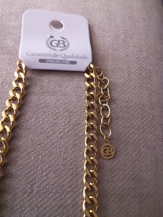 Colar da GB cabeça de cobra com brilhantes