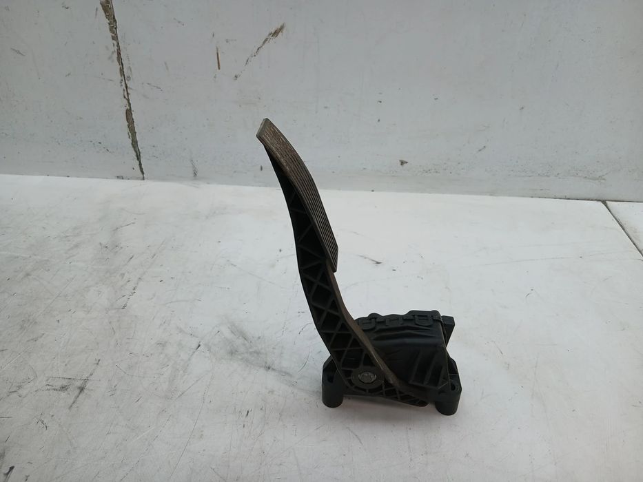 Pedal do acelerador OPEL Astra H Caravan (L35)