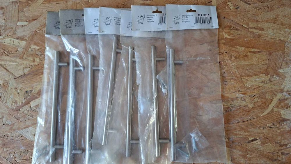 Puxadores em aço inoxidável