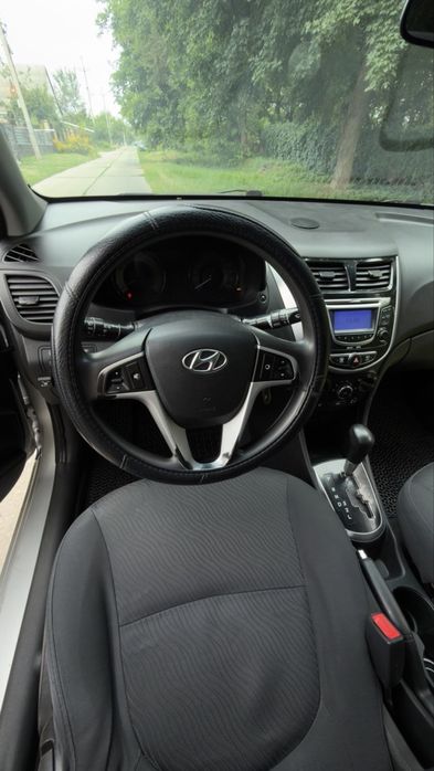 Hyundai Accent 1.6 газ -бензин 2012р
