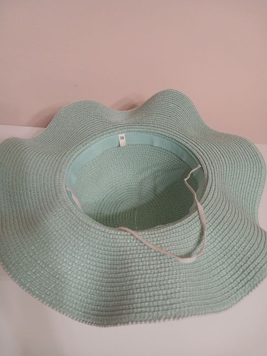 Капелюхи пляжні нові