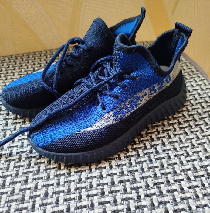 Весняні кросівки, красовки, мокасини