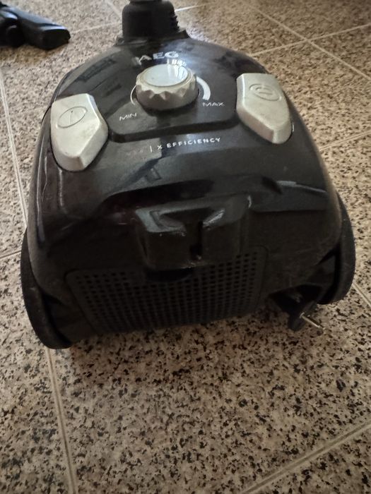 Aspirador AEG VX4 X Efficiency