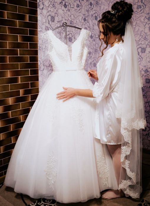 Весільна сукня, свадебное платье, пенюар і халатик на ранок нареченої