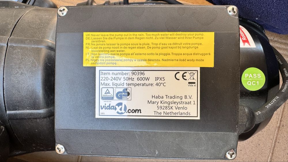 Bomba de Piscina com filtro de 600w COMO NOVA