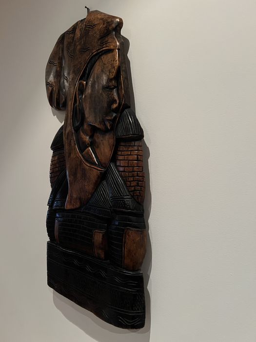 Escultura para pendurar na parede