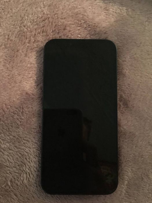 Продам айфон 13 в хорошем состоянии