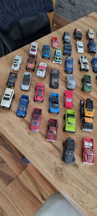Hotwheels lote de 100 viaturas
