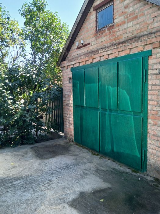 Продам дом в Никополе или обменяю на квартиру.