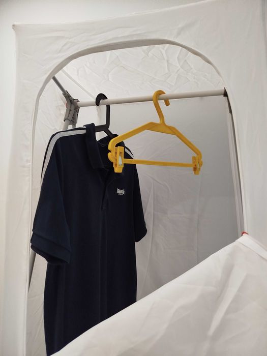 2 Roupeiros em plástico de polipropileno