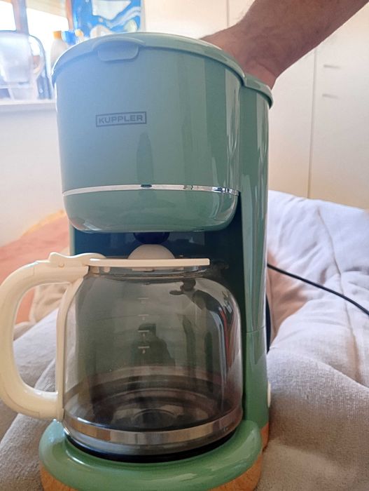Vende-se cafeteria com filtro