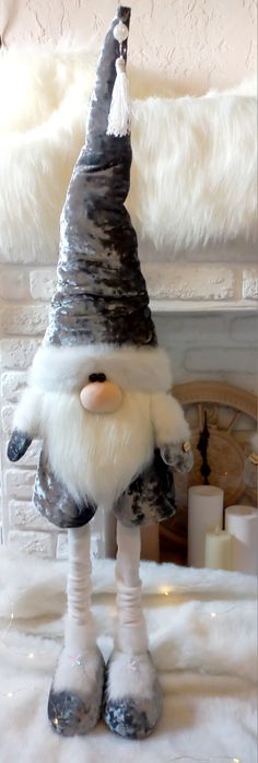 Новорічний гном на ніжках, скандинавський гном, гном під ялинку