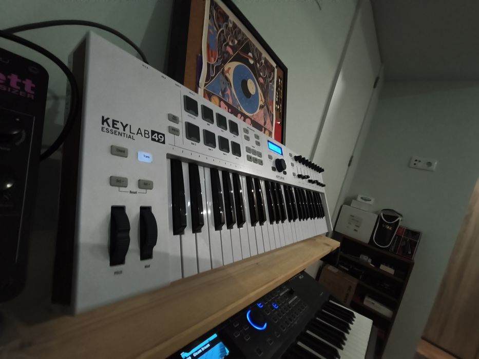 Controlador Midi - Arturia Keylab 49
