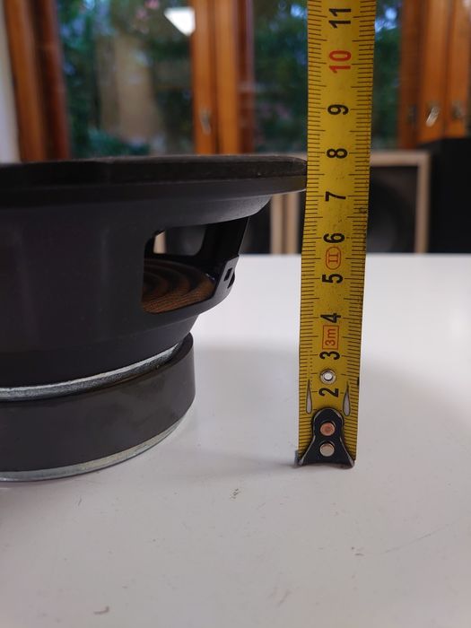 Сабвуфер автомобильный 10" в корпусе ФИ.