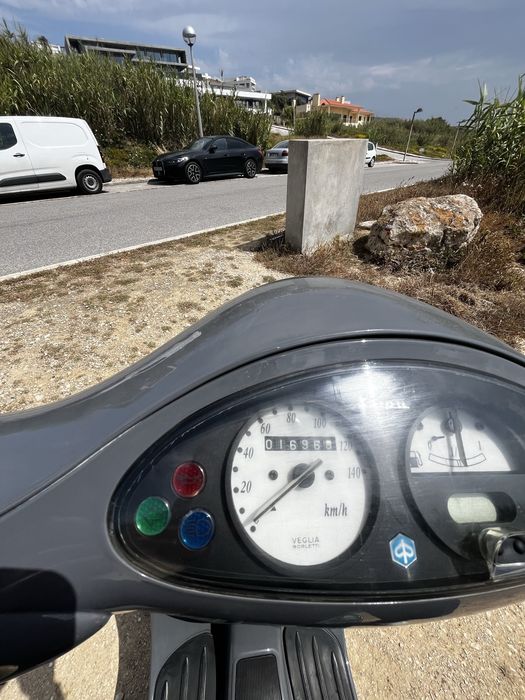 Vendo Scooter Vespa Piaggio ET4 125cc